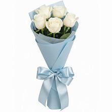 Букет 5 Белых роз Проуд в Сигаево