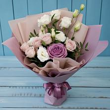 Букет цветов из:  Розы и Лизиантусы в Сигаево