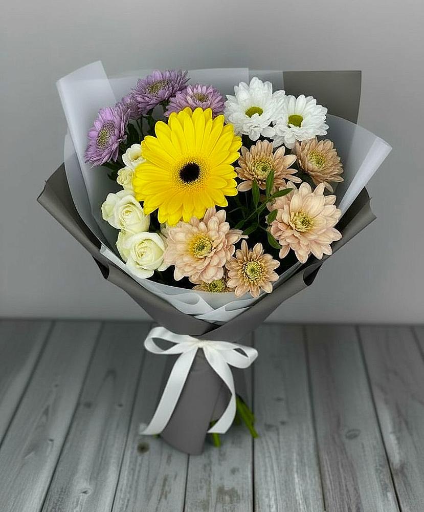 Букет цветов из: Розы, Герберы и Хризантемы в Сигаево
