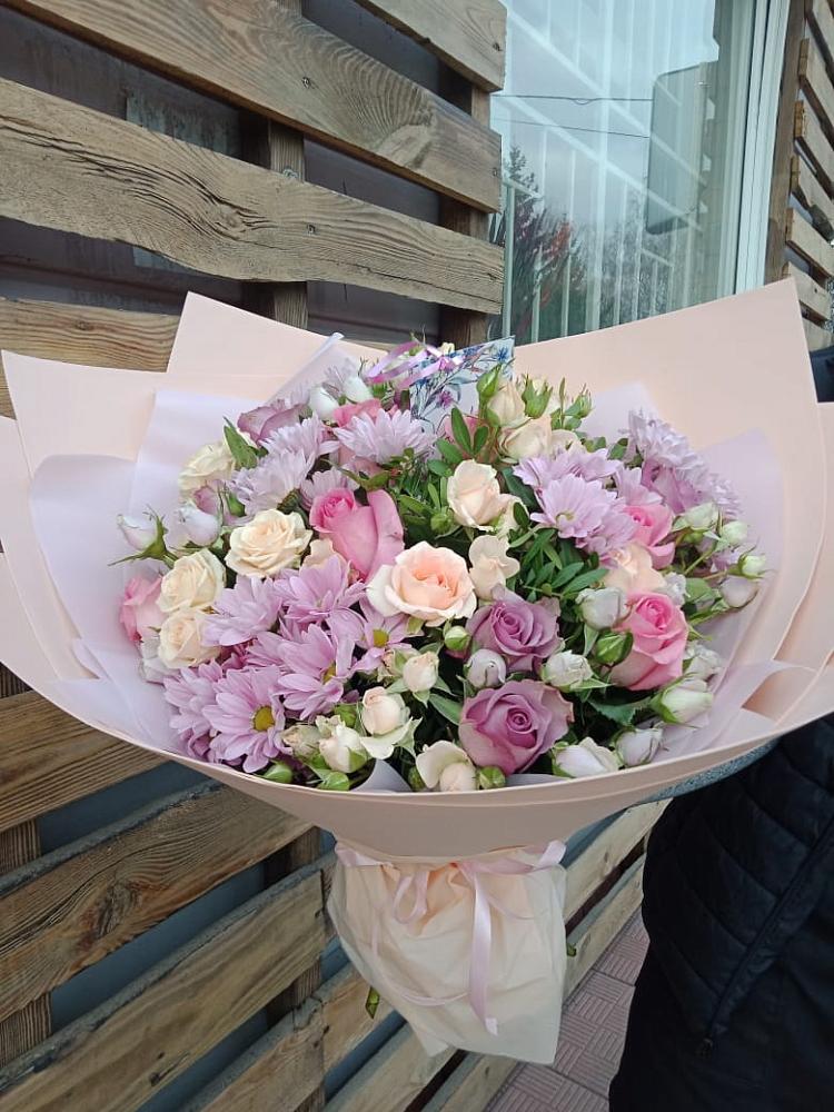 Букет цветов из: Розы и Хризантемы в Сигаево