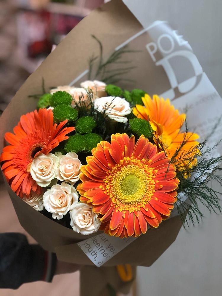 Букет цветов из: Герберы, Хризантемы и Розы в Сигаево